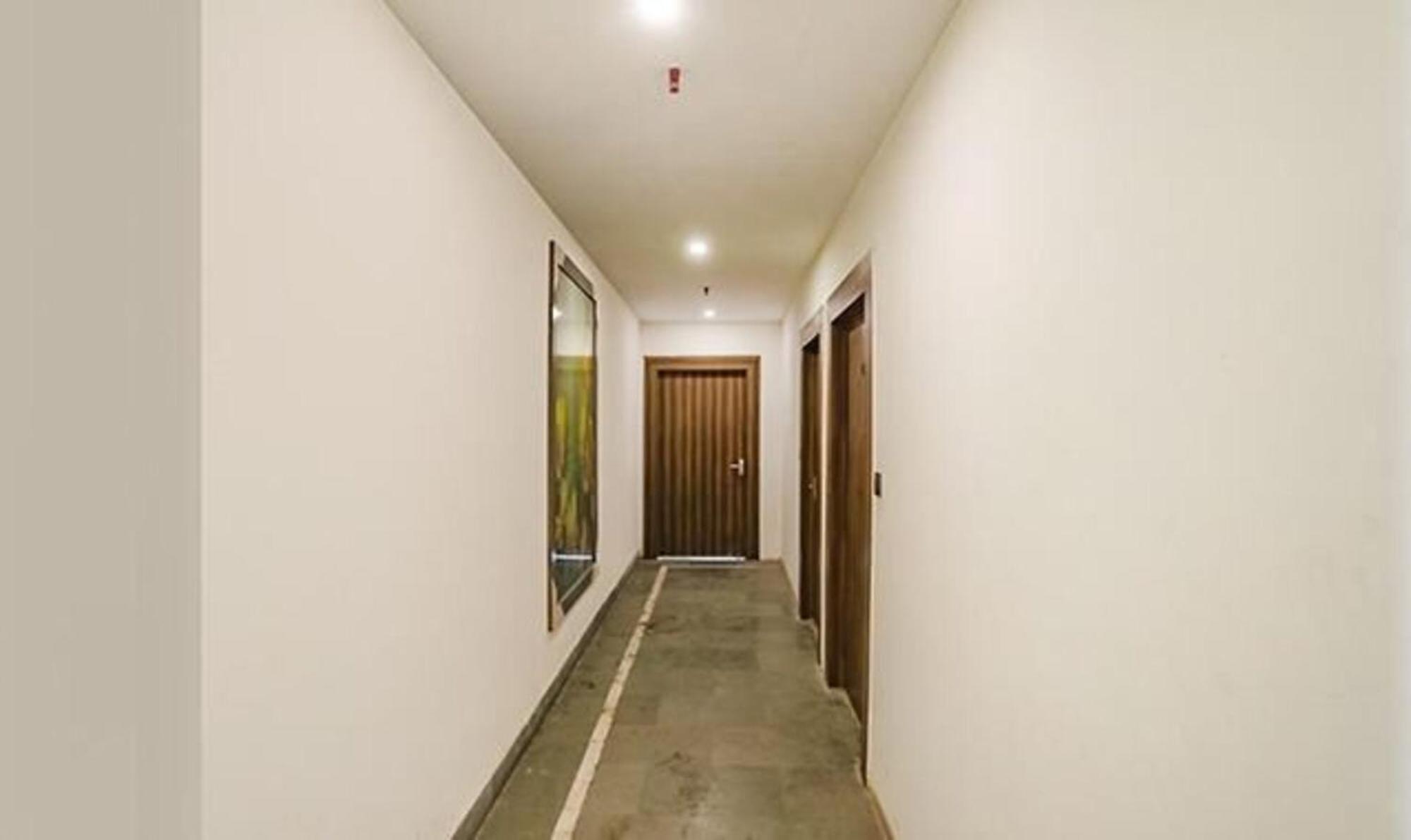 Fabhotel F9 Sector 58 Нойда Екстер'єр фото